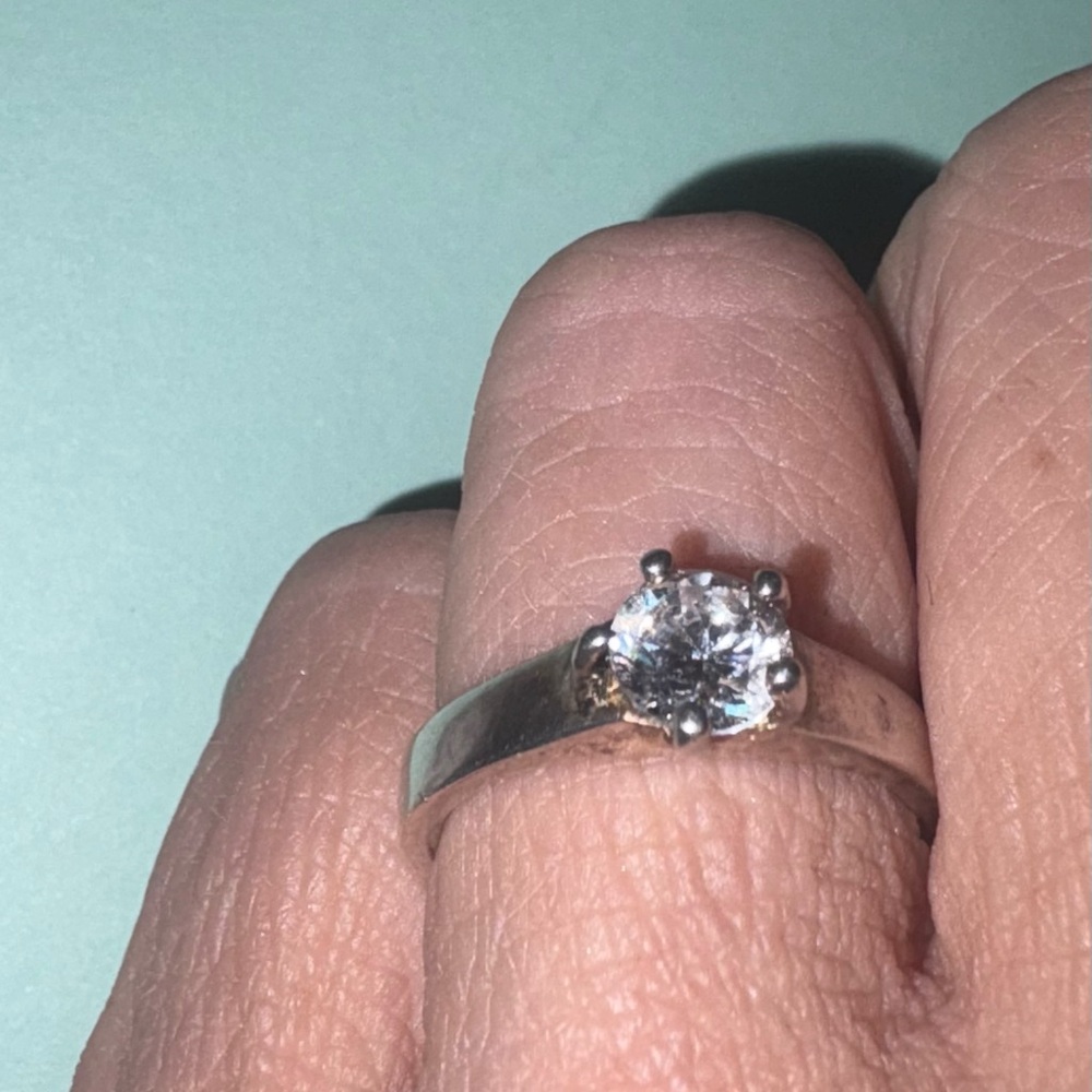Sterling Silver/925 Vintage CZ Round Brilliant CutSolitare Ring 1/2 CT Size 7